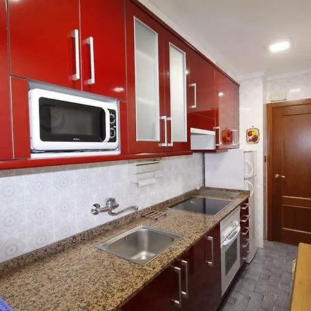 Apartamento Con Encanto Y Vistas En Playa San Lorenzo Apartment *