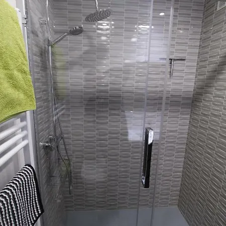Apartamento Con Encanto Y Vistas En Playa San Lorenzo * Gijon